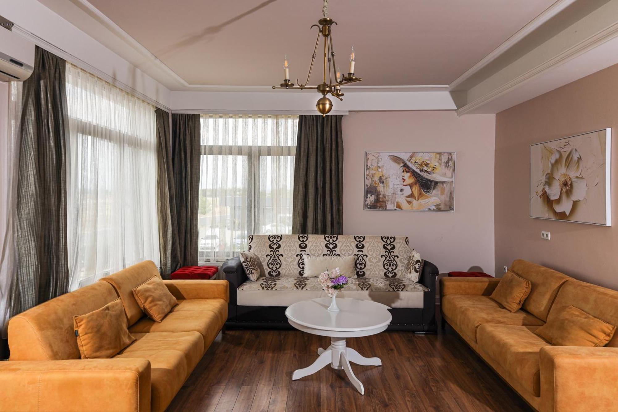 Nafron Hotel Prizren Exterior photo